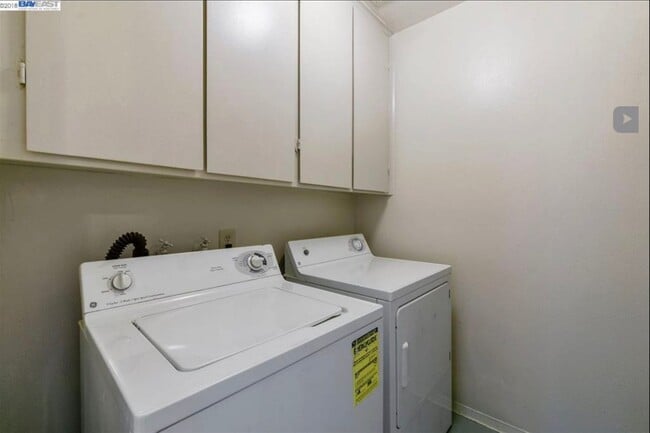 Building Photo - 3350 Fir Ave