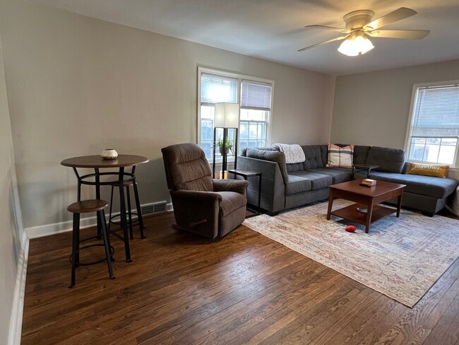 living room-main - 1314 Lincoln Way