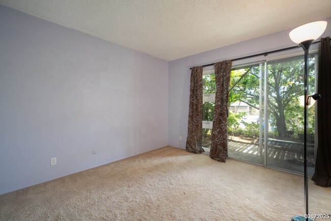 Building Photo - 3 BED 2 BATH 2 PARKING IN KANEOHE