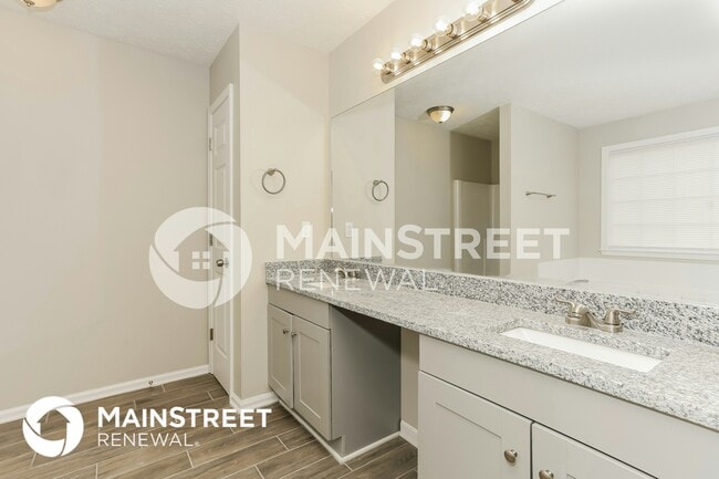 Building Photo - 335 Carriage Lake Ln