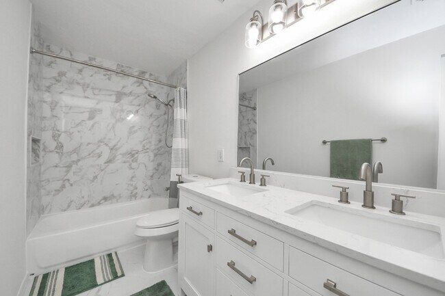 Building Photo - 20403 Blue Juniper Dr