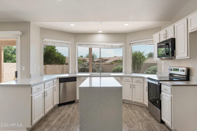 Building Photo - 9295 E Rockwood Dr