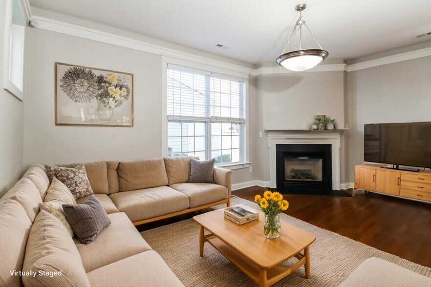 Building Photo - 13804 Connell Green Dr