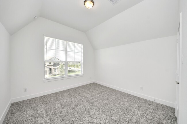 Building Photo - 25026 Midnight Willow Dr