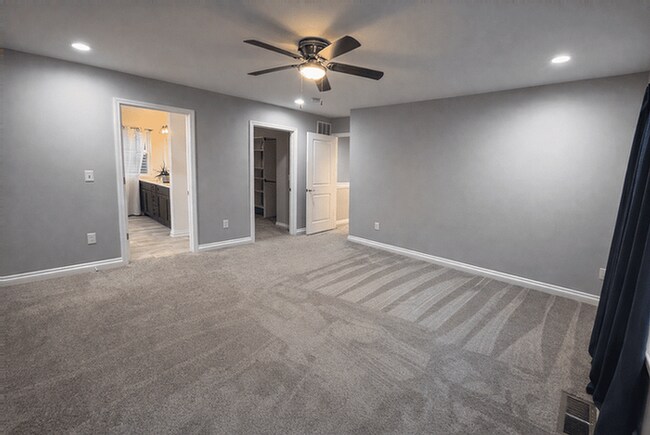 Building Photo - 1366 Cole St