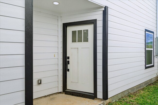 Building Photo - 9913 Porto Rico Rd