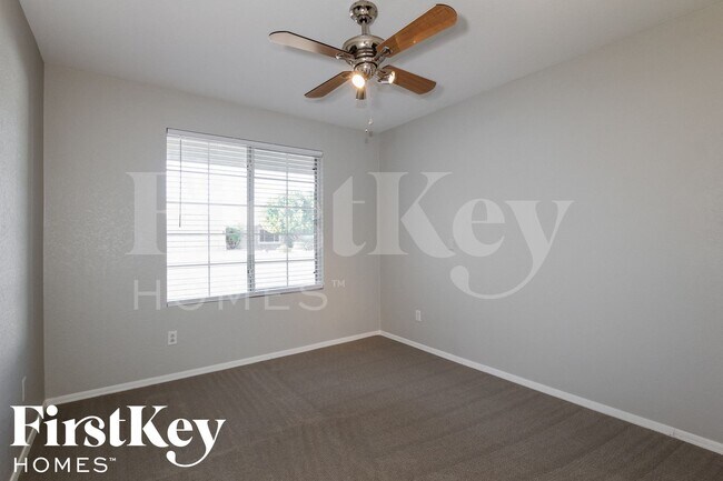 Building Photo - 14391 W Carlin Dr