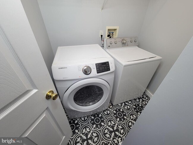 Building Photo - 43 Hetton Ct