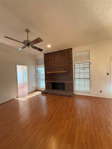 Building Photo - 5210 Manhassett Dr
