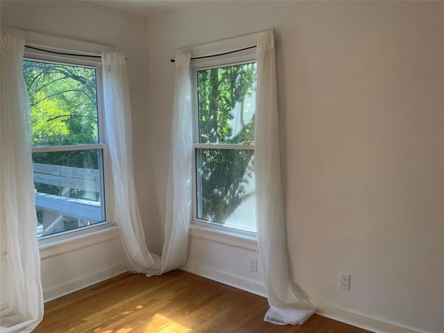 Building Photo - 4213 Lovell Ave