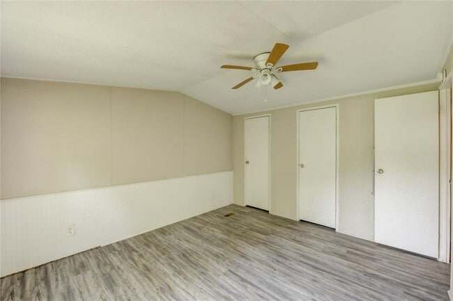 Building Photo - 13265 Pecan Tree Dr