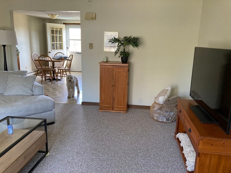 Building Photo - 180 South St