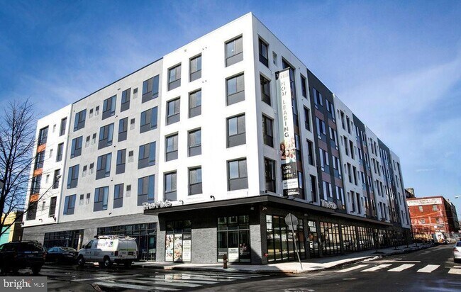 Building Photo - 1410 N 31st Street Unit 1B-1-401