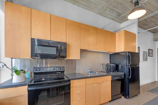 Building Photo - 710 Colorado St