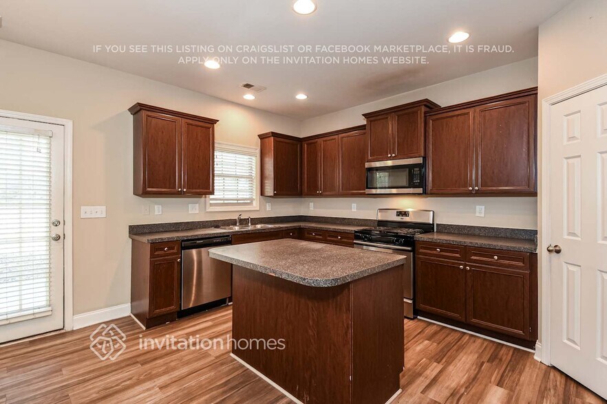 Building Photo - 80 Serenity Point