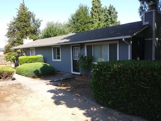 Primary Photo - Cool Reno and Nifty Private yard too-Inner SE Duplex