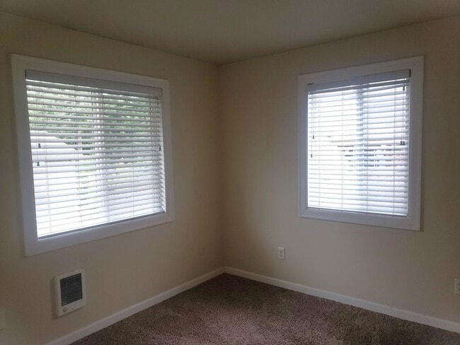 Building Photo - **PENDING** Great West Slope Condo!