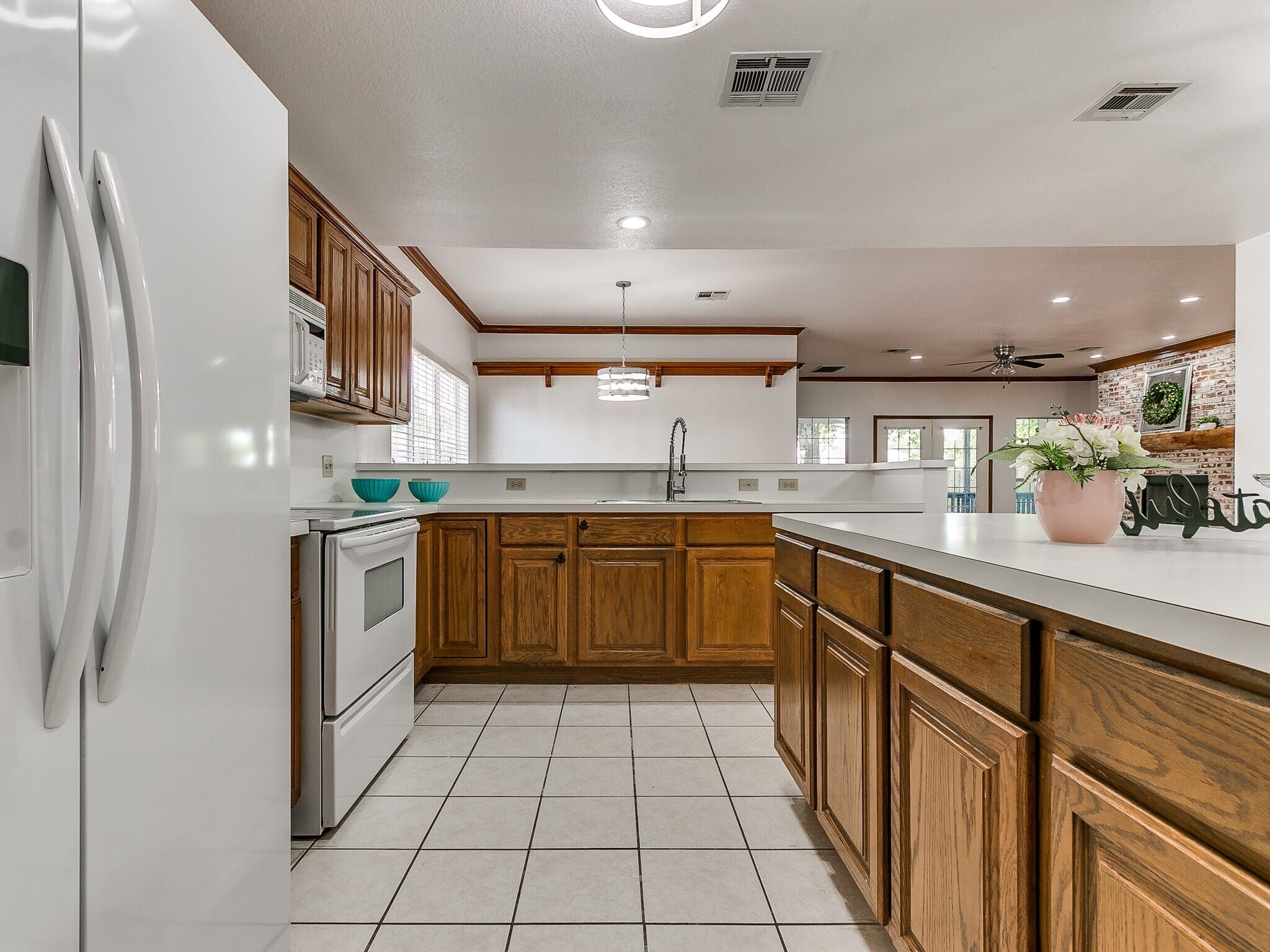 Building Photo - 6439 Masons Dr