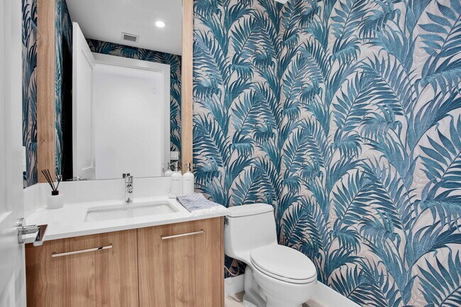 Building Photo - 151 N Seabreeze Blvd