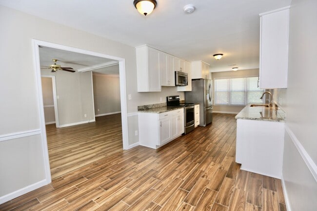 Building Photo - Ranch Home - Red Mill Farm - Available 11-...