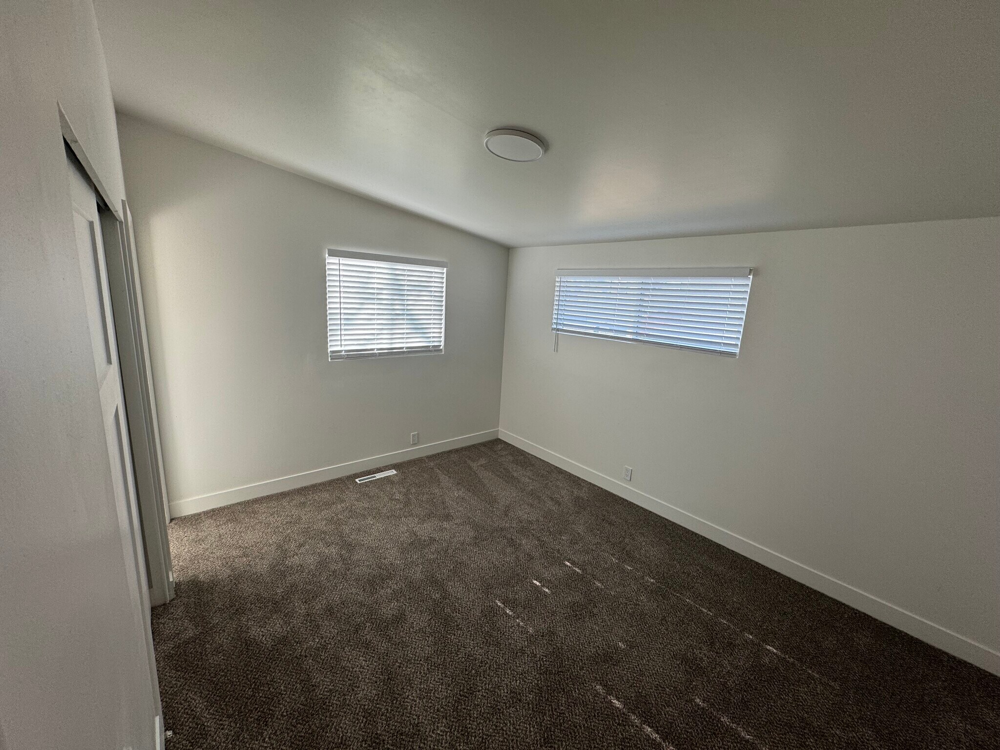 Building Photo - 2171 W Kirkham Way