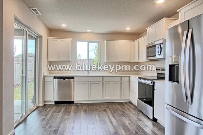 Building Photo - 10312 NE 79th Ct