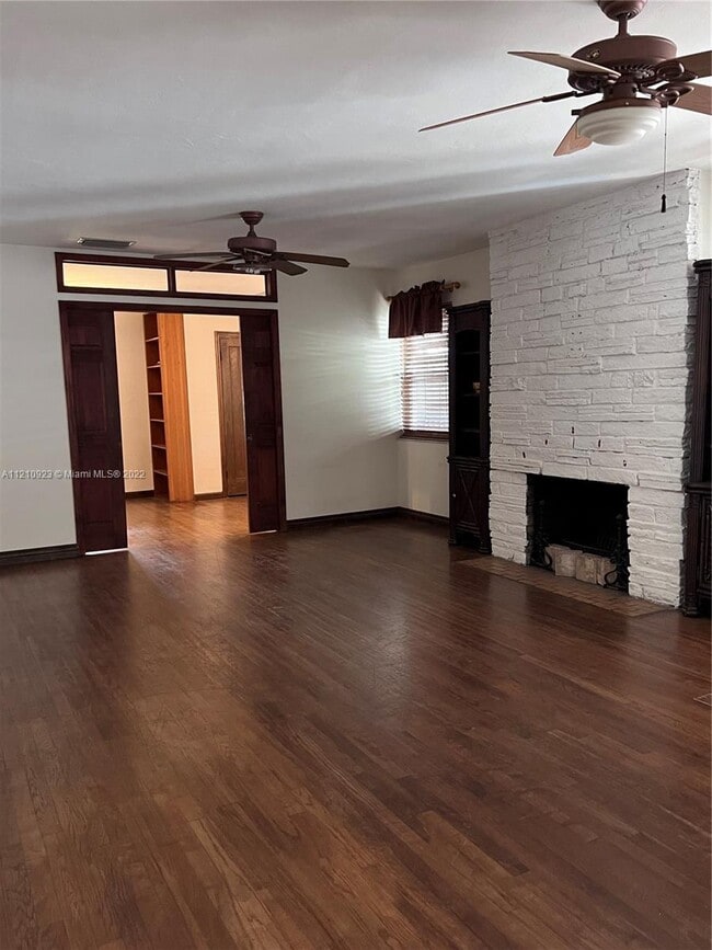 Building Photo - 14731 NE 9th Ave