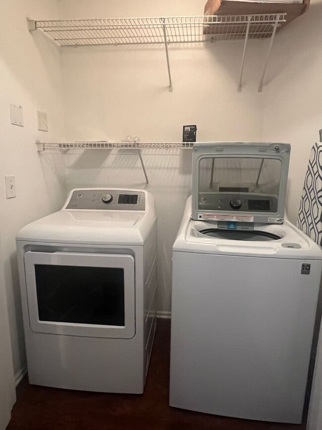 Building Photo - Great First Floor Condo in the Reserve at Woodbridge