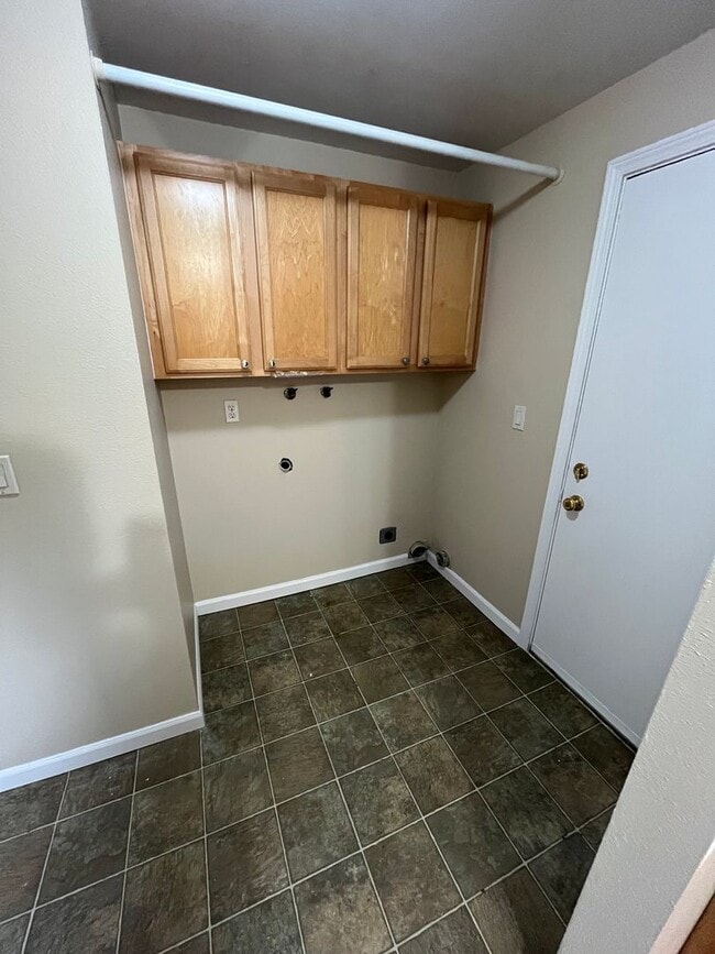 Building Photo - 18950 NW Shadow Ln