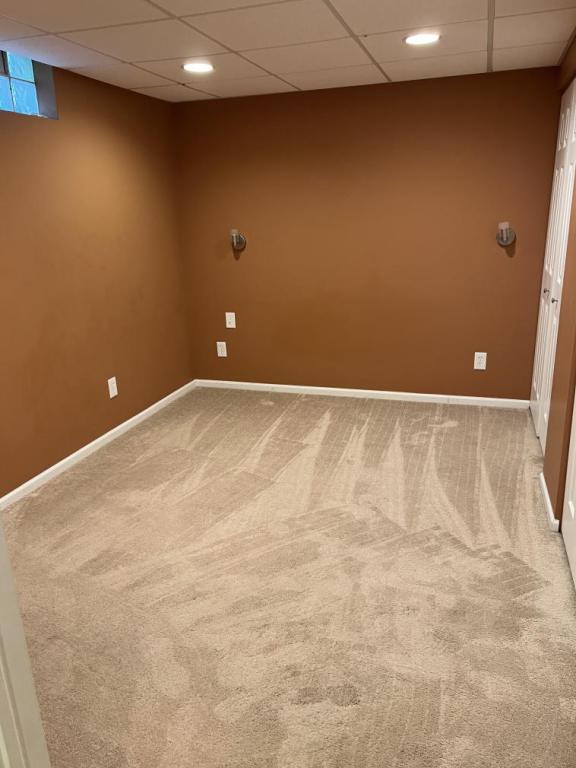 Building Photo - 5825 Crescent Ridge Dr