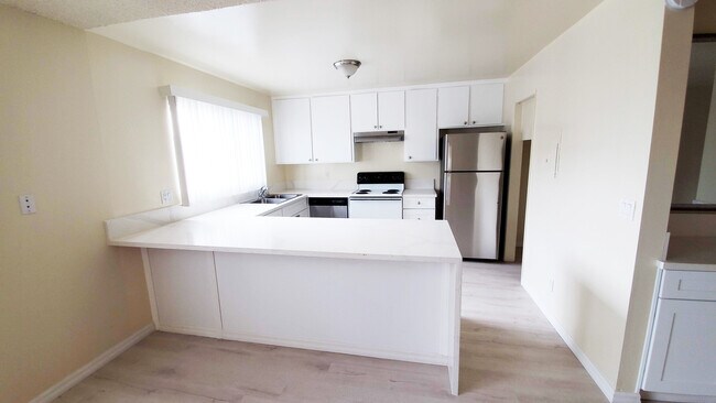 Building Photo - 111 10th St