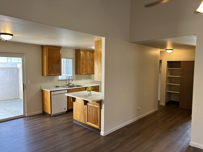 Building Photo - 1333 Glenbrook Way