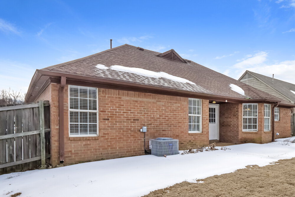 Building Photo - 6888 Skylar Mill Ave