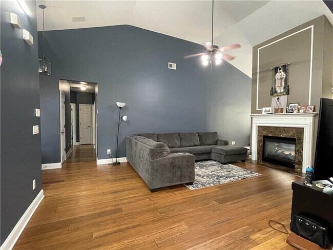 Building Photo - 1526 Lechemin Dr