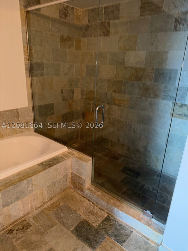 Building Photo - 2681 N Flamingo Rd
