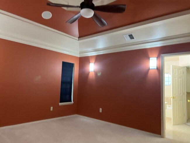 Building Photo - Close to Barksdale Air Force Base... You d...