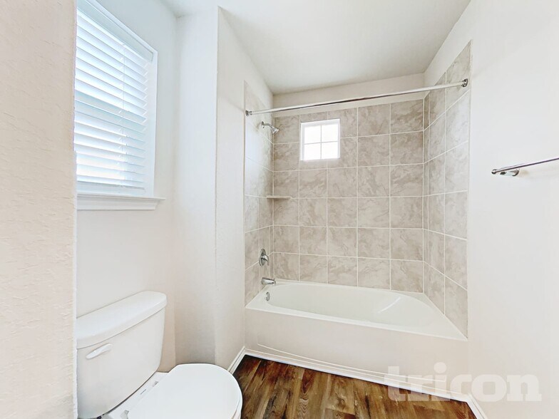 Building Photo - 13215 Winemaker Dr