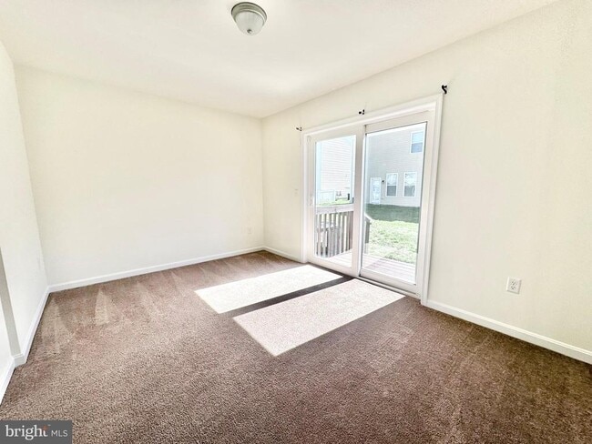 Building Photo - 76 Filbert Dr