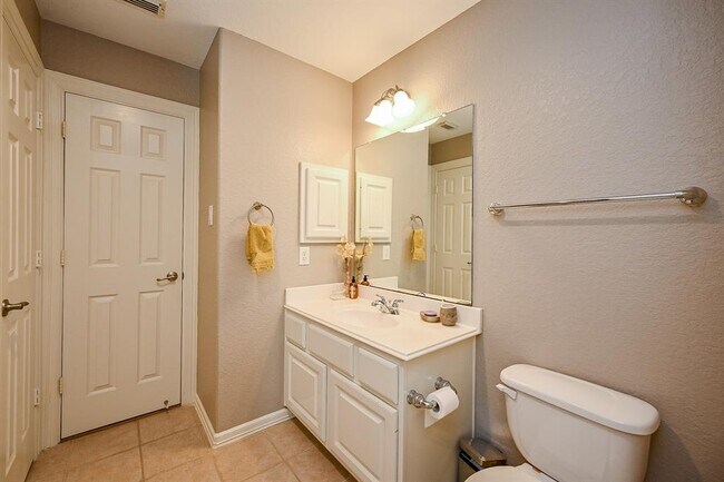Building Photo - 6342 Collina Springs Ct