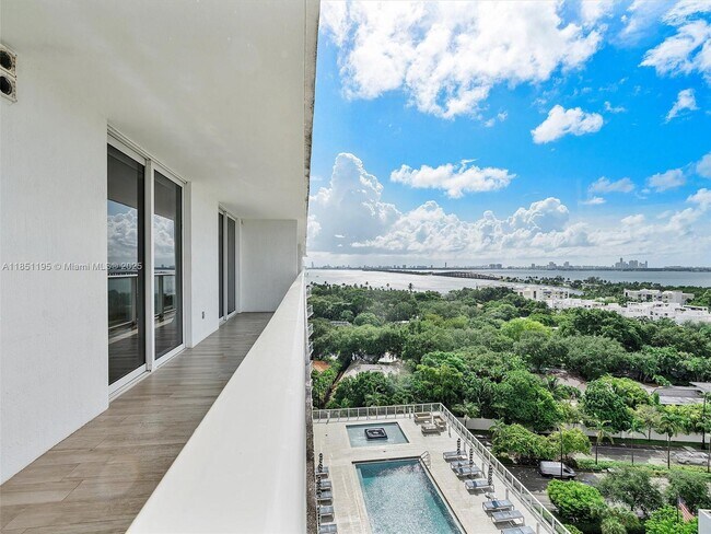 Building Photo - 4250 Biscayne Blvd