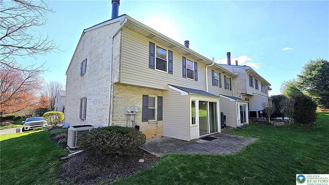 Building Photo - 194 Springhouse Rd