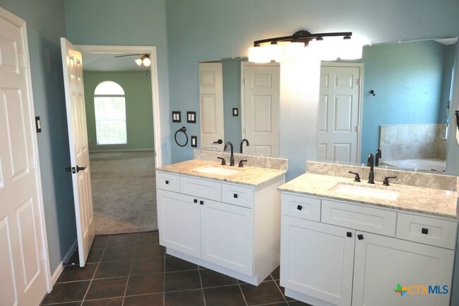 Building Photo - 413 Cattail Cir