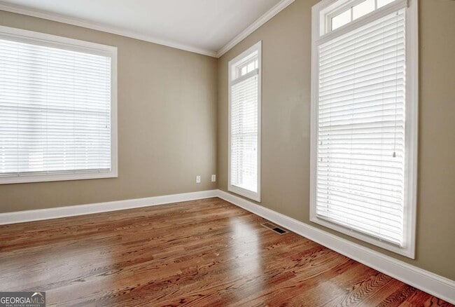 Building Photo - 50 Peninsula Cir