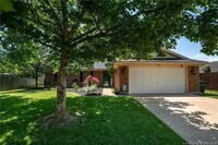 Building Photo - 3416 Alvin Dr