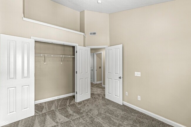 Building Photo - 12764 Edgemont Way