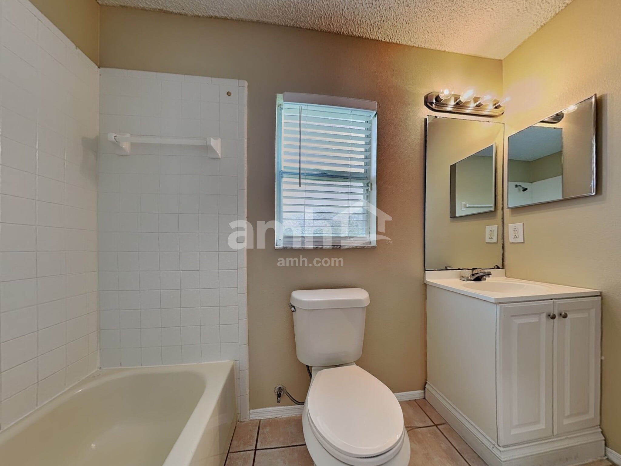 Building Photo - 893 Ferry Landing Ln