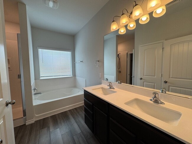 Building Photo - 6149 Lavaca Dr