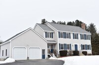 Building Photo - 4 Bed, 2.5 Bath House