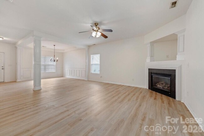Building Photo - 7007 Advocator Ln