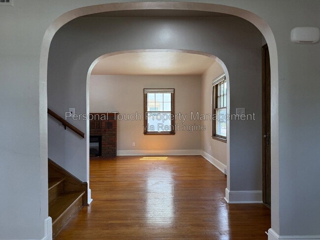 Building Photo - 704 8th St S